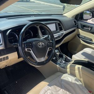 صورة مصغرة 37 لـ 2019 Toyota HIGHLANDER XLE