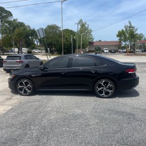 VOLKSWAGEN PASSAT R-LINE - 3