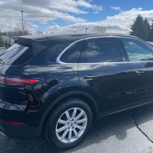 PORSCHE CAYENNE BASE - 9