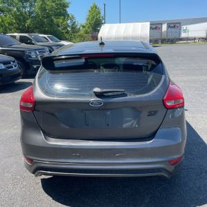 FORD FOCUS SE - 7