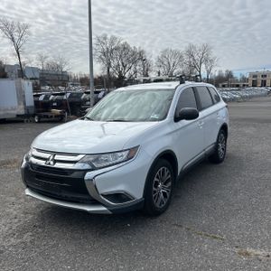 MITSUBISHI OUTLANDER ES - 1