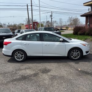 FORD FOCUS SE - 10