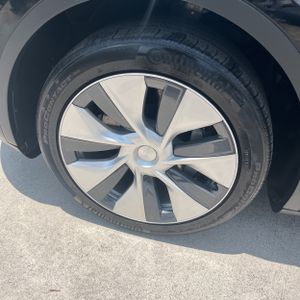 صورة مصغرة 17 لـ 2021 Tesla MODEL Y STANDARD RANGE