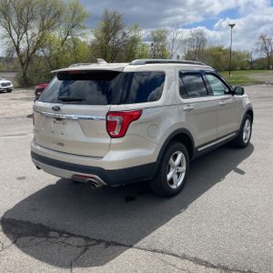FORD EXPLORER XLT - 8