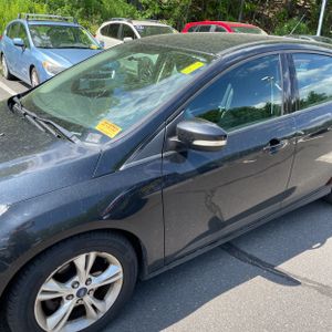 FORD FOCUS SE - 2