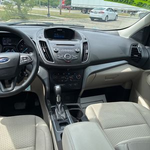 صورة مصغرة 36 لـ 2017 FORD ESCAPE SE