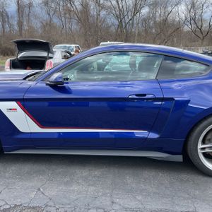FORD MUSTANG GT PREMIUM - 4