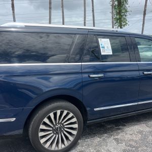 LINCOLN NAVIGATOR L RESERVE - 9