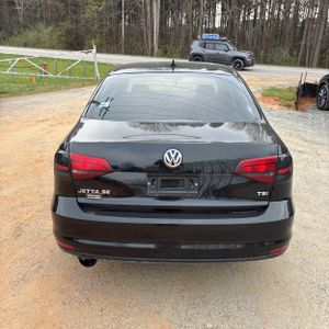 VOLKSWAGEN JETTA SE - 7