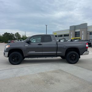 TOYOTA TUNDRA - 3