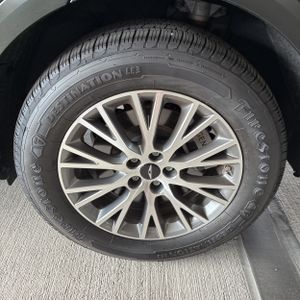 2025 Genesis GV80 2.5T STANDARD — фото 16