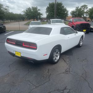DODGE CHALLENGER SXT - 8