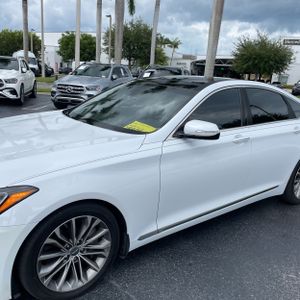 صورة 2 لـ 2015 Hyundai GENESIS 3.8L