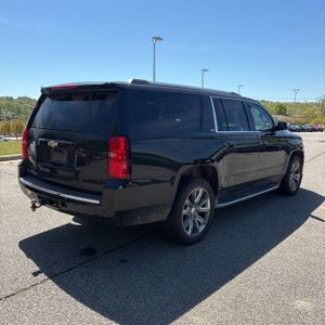 CHEVROLET SUBURBAN LTZ - 8