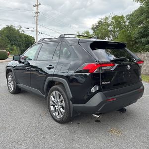 2024 Toyota RAV4 XLE PREMIUM photo 5