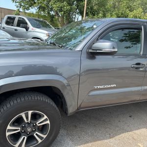 صورة 2 لـ 2017 Toyota TACOMA TRD SPORT