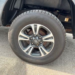 صورة 16 لـ 2017 Toyota TACOMA TRD SPORT