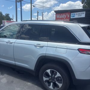 صورة 6 لـ 2024 JEEP GRAND CHEROKEE 4XE