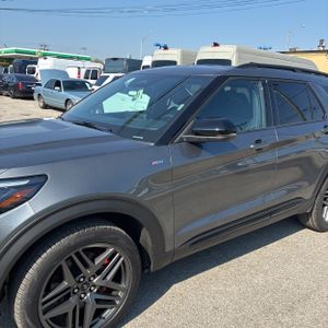 FORD EXPLORER ST-LINE - 2