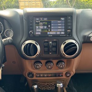 2015 JEEP WRANGLER UNLIMITED SAHARA — фото 35