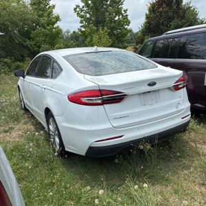 FORD FUSION SE - 3