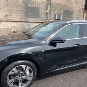 AUDI E-TRON QUATTRO PREMIUM PLUS - 2