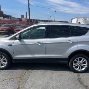 FORD ESCAPE SE - 4