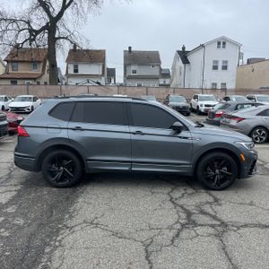 VOLKSWAGEN TIGUAN SE R-LINE BLACK - 10