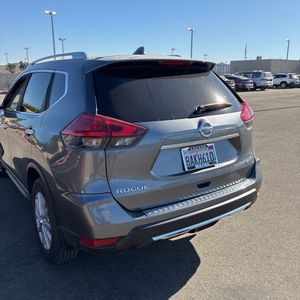 2017 Nissan ROGUE SV 缩略图 59