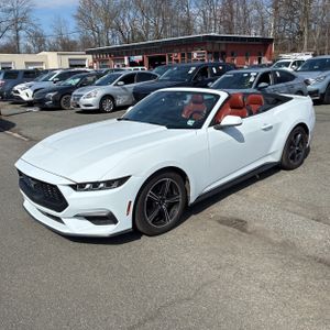FORD MUSTANG ECOBOOST PREMIUM - 1