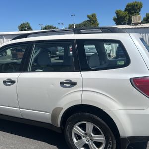 2011 Subaru FORESTER 2.5X — фото 6