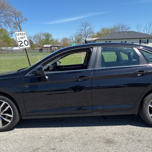 VOLKSWAGEN JETTA SE - 4