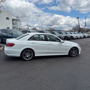 MERCEDES-BENZ E-CLASS - 10