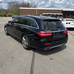 MERCEDES-BENZ E-CLASS - 5