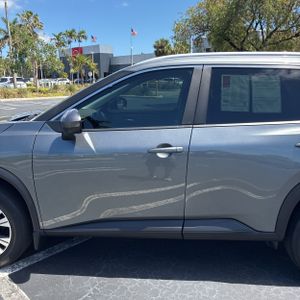 NISSAN ROGUE SV - 4