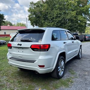 2017 JEEP GRAND CHEROKEE ALTITUDE — фото 8
