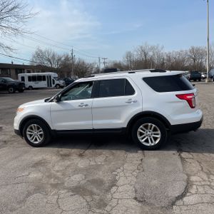 FORD EXPLORER XLT - 3