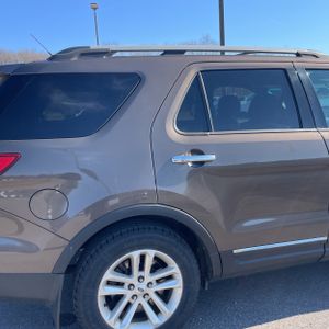 FORD EXPLORER XLT - 9