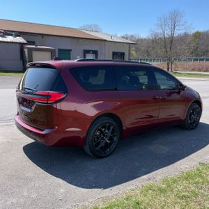 CHRYSLER PACIFICA TOURING L AWD - 8