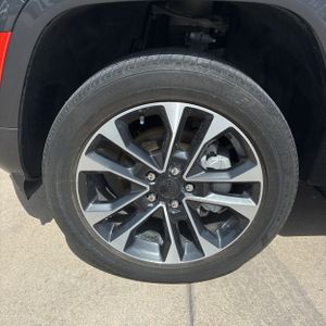 صورة مصغرة 17 لـ 2023 JEEP GRAND CHEROKEE OVERLAND