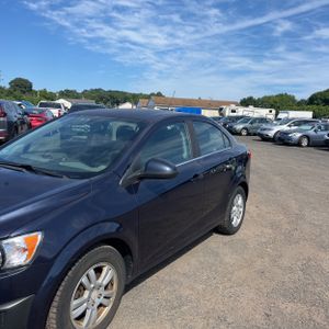 2016 Chevrolet SONIC LT AUTO — фото 2