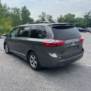 2020 Toyota SIENNA LE 8-PASSENGER — фото 5