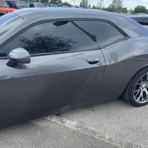 صورة 4 لـ 2016 Dodge CHALLENGER SRT 392