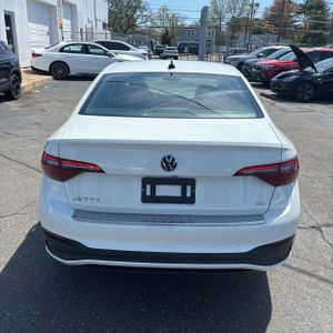 VOLKSWAGEN JETTA SE - 7