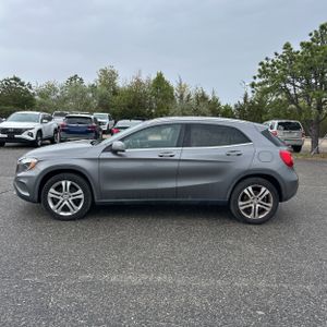 MERCEDES-BENZ GLA - 3