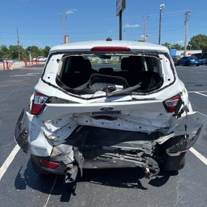 FORD ESCAPE S - 7