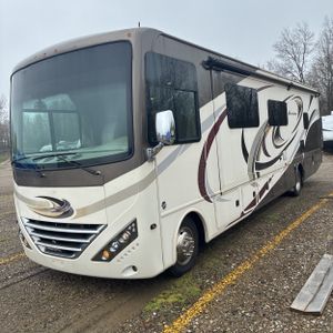 FORD F-53 MOTORHOME CHASSIS - 1