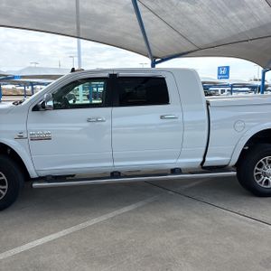 2016 RAM 2500 LARAMIE 照片 4