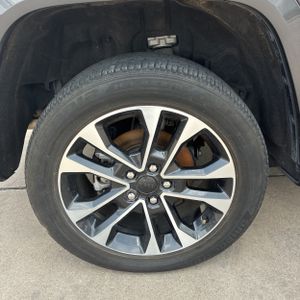 صورة مصغرة 19 لـ 2023 JEEP GRAND CHEROKEE OVERLAND