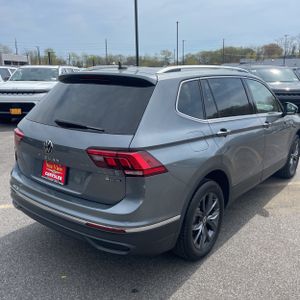 VOLKSWAGEN TIGUAN SE 4MOTION - 8